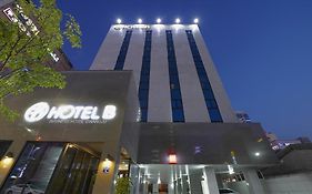 Hotel B